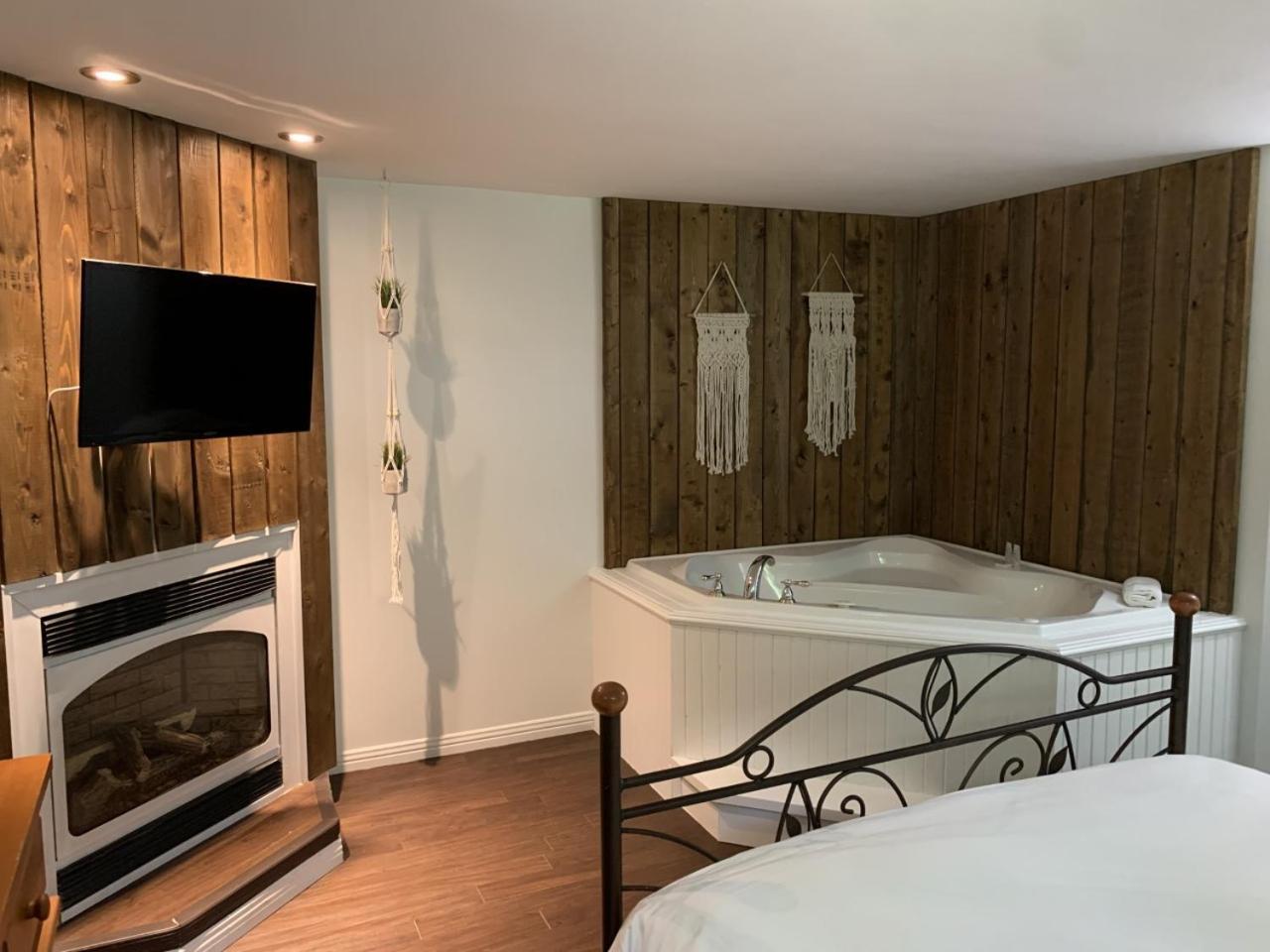 Villa Domaine Des Montagnais Notre-Dame-Des-Bois Esterno foto